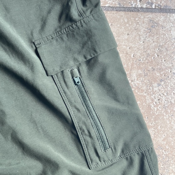 Womens Dark Olive Green Cargo Jogger Pants All in Motion Size Large - Picture 3 of 5